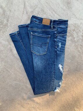 American Eagle Outfitters Super High Rise Super Stretch Distressed Jegging